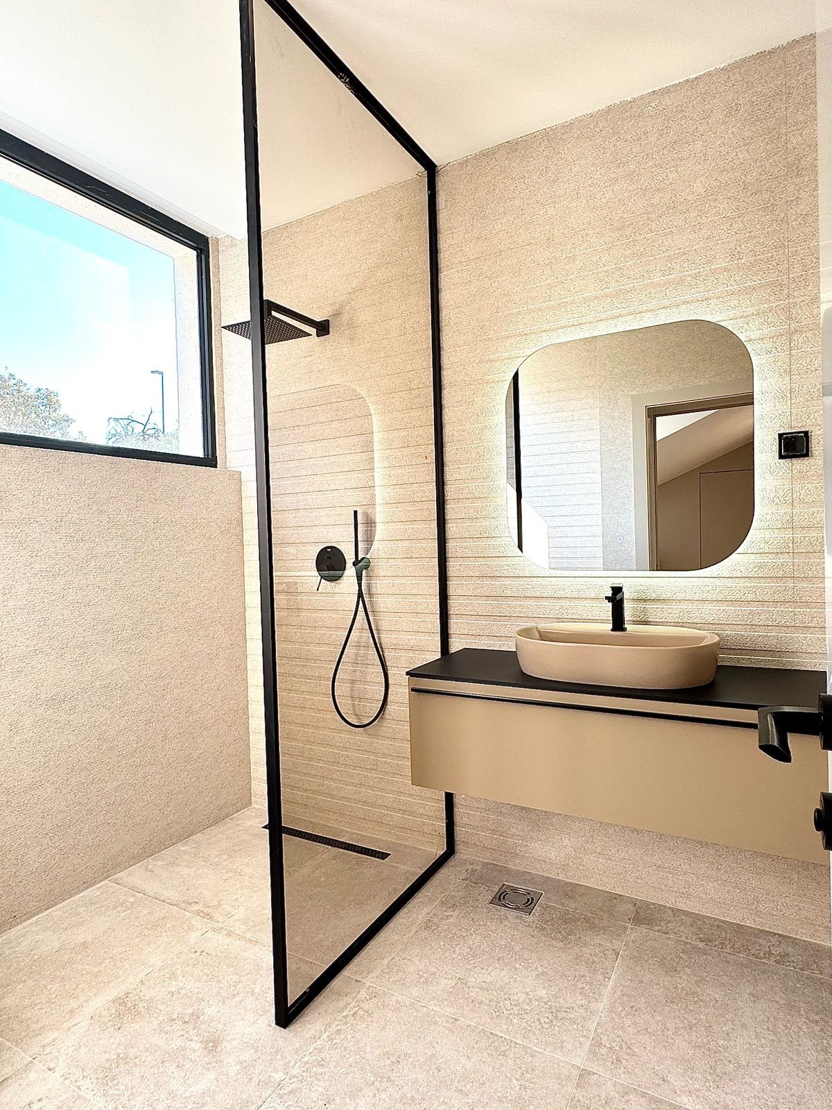 Image of Villa - 3 Bedrooms - 2 Bathrooms for Sale in Budva-Kamenovo-Montenegro, Image 4